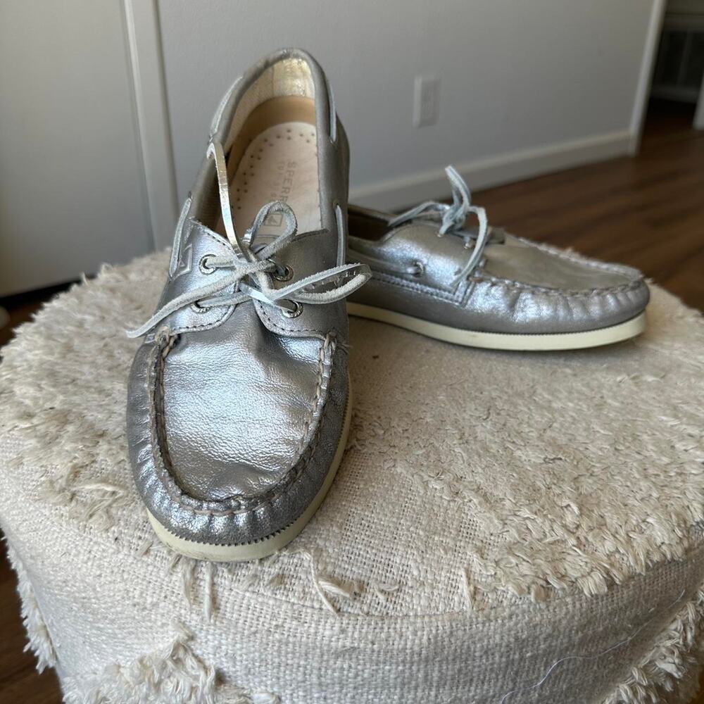 Sperry Silver Leather Classic Boat Deck Shoes Woman’s Size 10 M